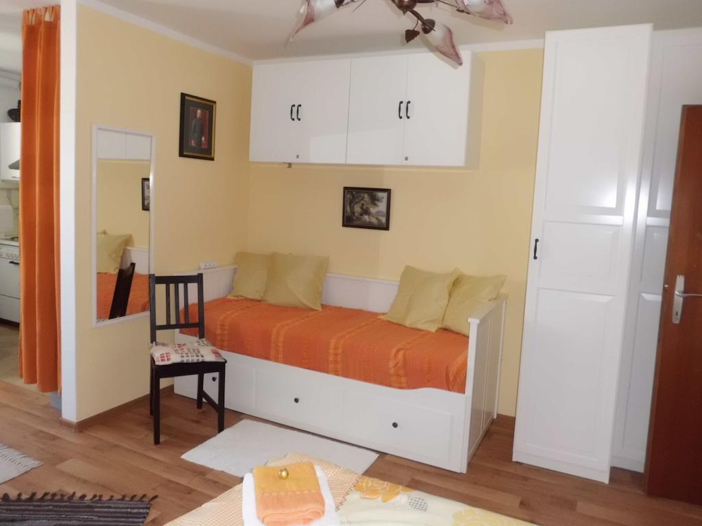 Apartma Mit Seeblick Sankt Gilgen Ruang foto